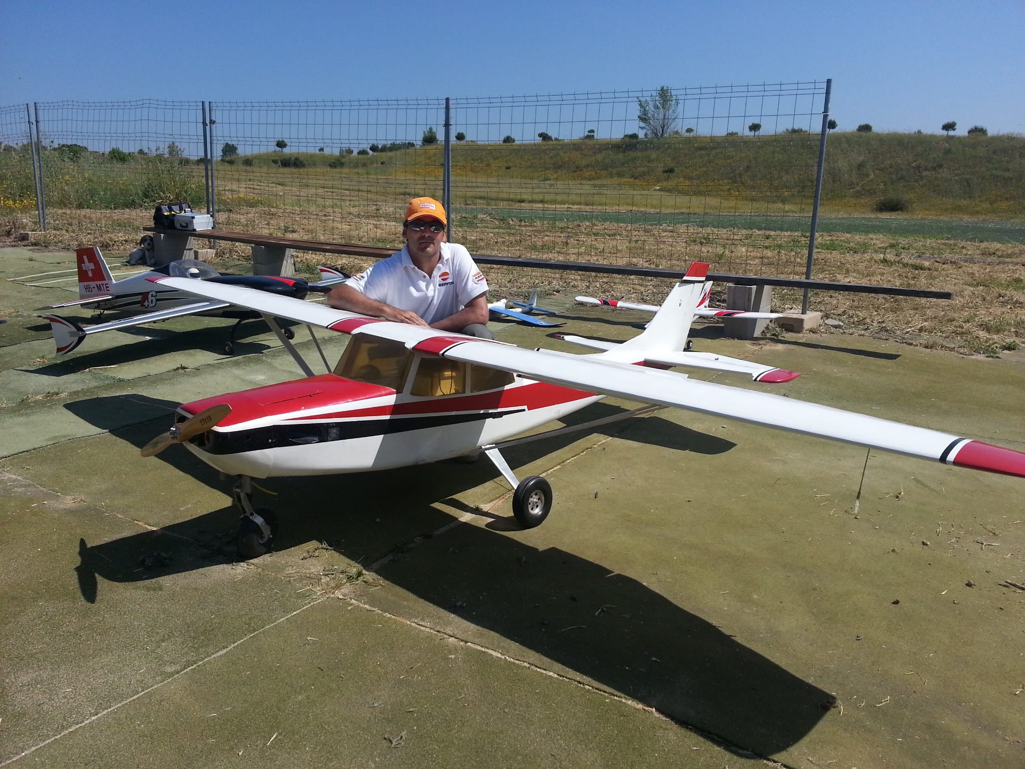 Aviones del club durante una jornada de vuelo